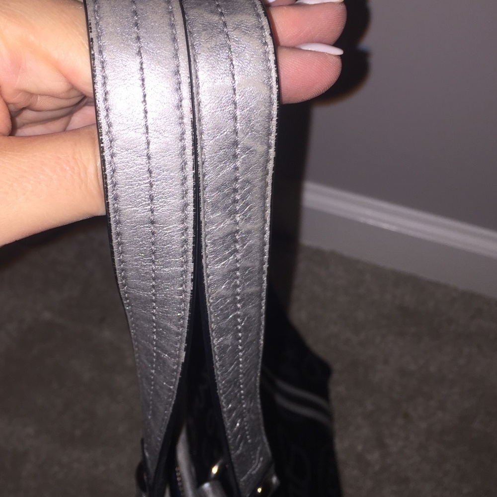 Coach Purse Authentic! - Picture 5 of 5